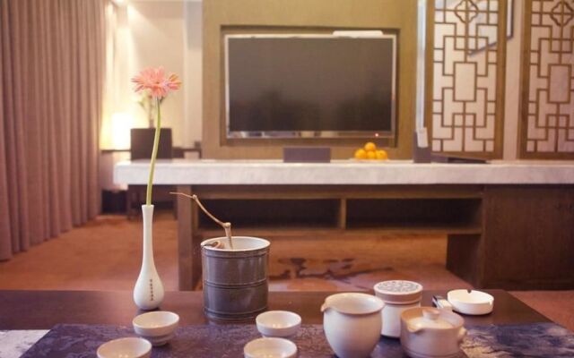 Huanglong Impression Hotel
