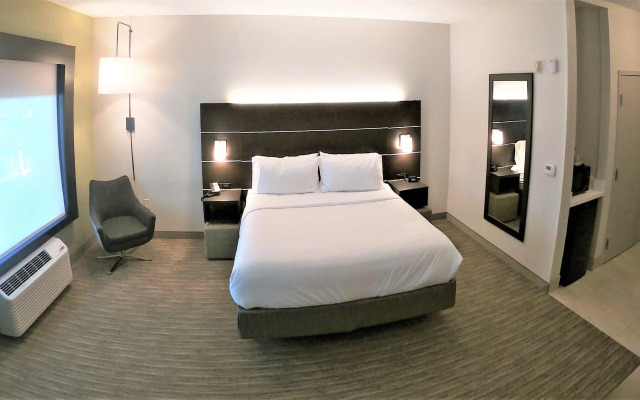Holiday Inn Express & Suites Hood River by IHG