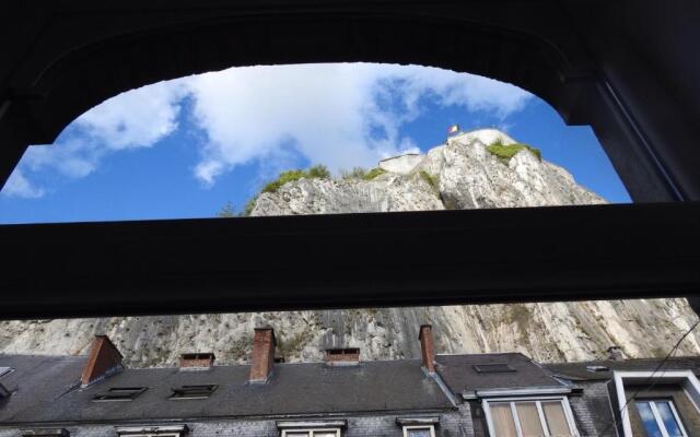 Les Voisins De Mr Sax