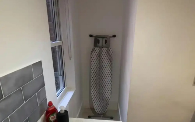 Apartmentsleeps8-wifi-famillyfriendly-citycentre