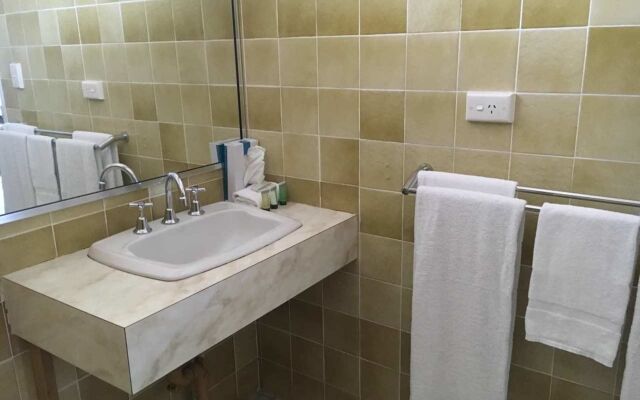 Nightcap at Kondari Resort