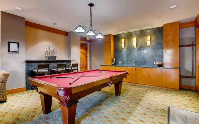 Capitol Peak Lodge by Snowmass Mountain Lodging