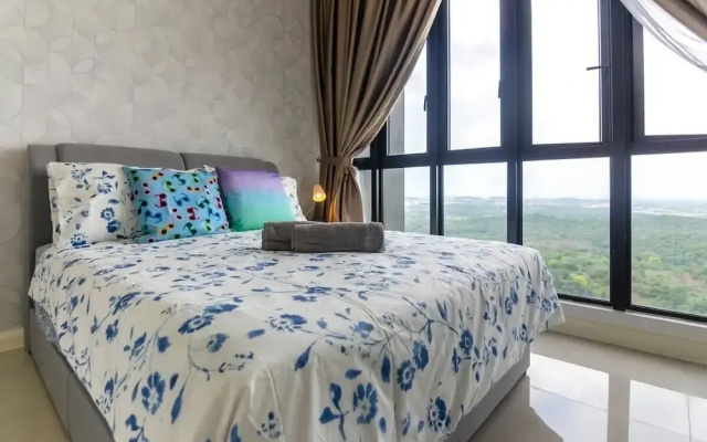 3BR D'pristine Suite Near Legoland, Stunning Views