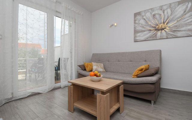Apartment Maya
