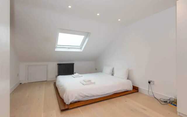 Bright 2 Bedroom Flat in Lower Clapton
