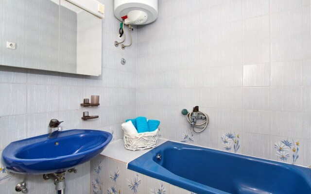 Comfort Apt.w.balcony Near Beach,marjan and Center