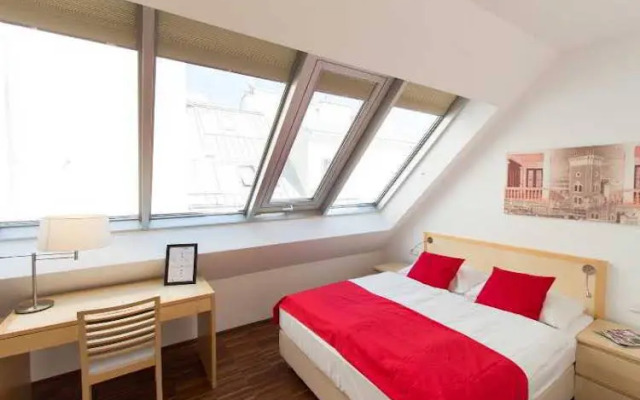 CheckVienna - Maria-Theresien-Straße