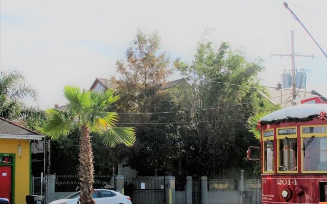 1870 Banana Courtyard French Quarter B&B