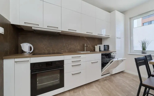 Opoczynska Apartment by Renters