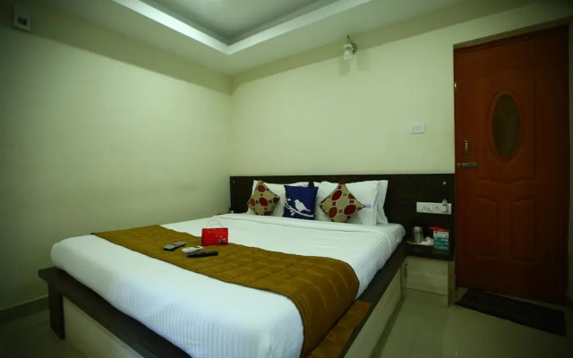 OYO 1223 Maruthi Residency