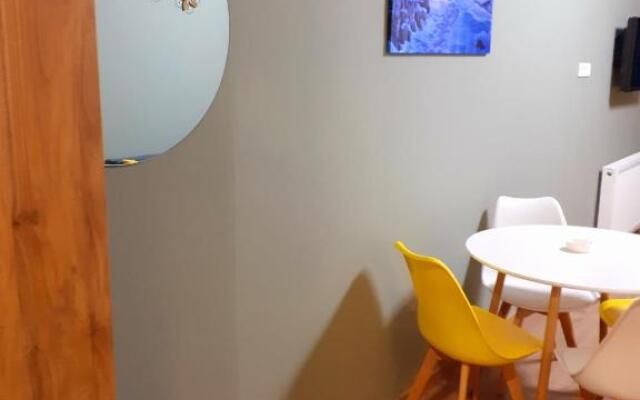 Redco, Twins, New Gudauri