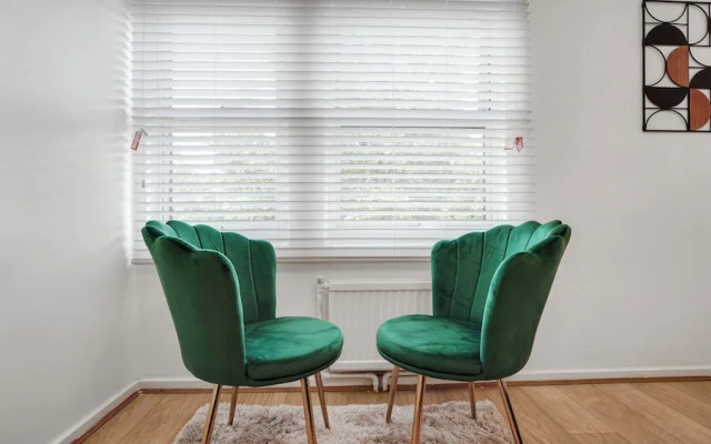Apartment-sleeps3-heating-television-internet