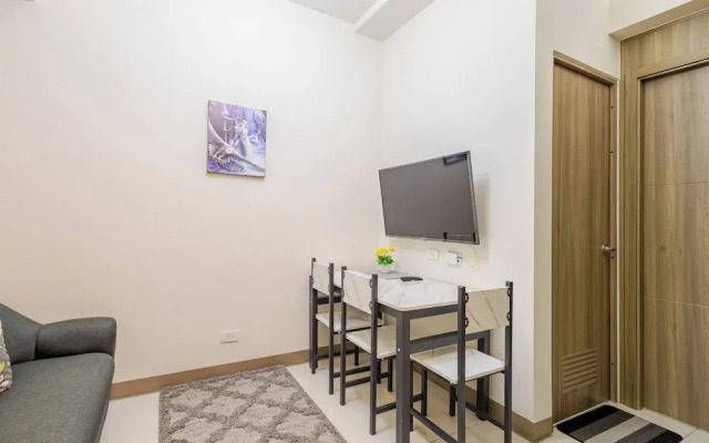 Luxurious Bayview 2BR Near MOA Picc CCP Free Wifi