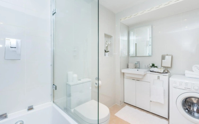 Park Lane Apartments - Clarges St