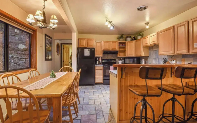 Tahoe Pines Cabin