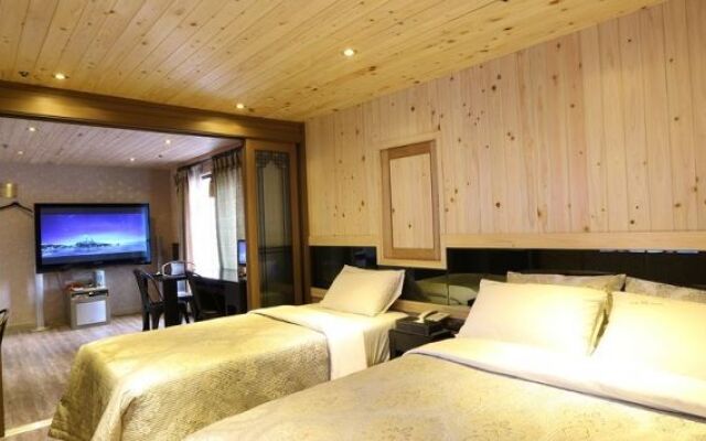 Film 37.2 Hotel