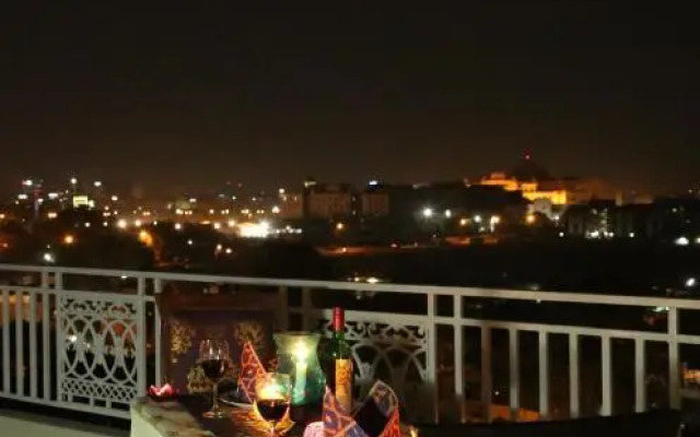 Saket Inn