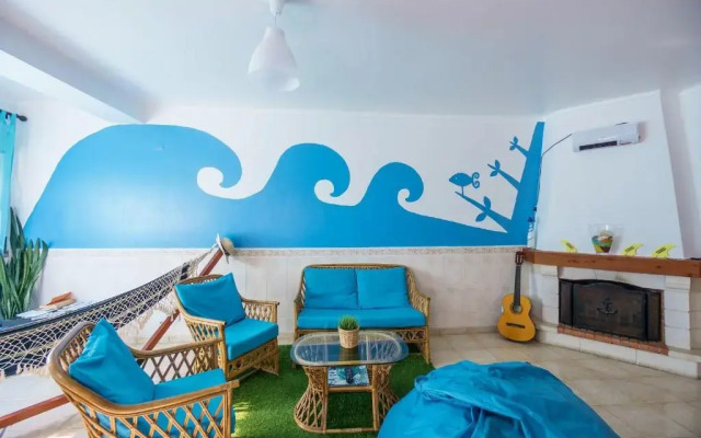 H2O Surfguide Hostel