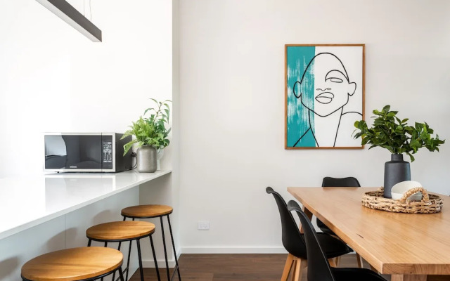 Little Grenfell Apartments by Urban Rest