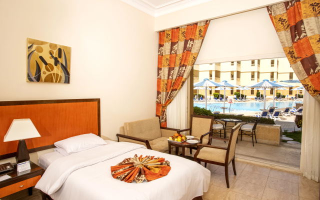 AMC Royal Hotel & Spa - Image 3