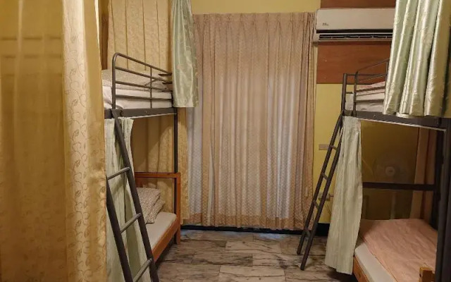 Beginning Guesthouse