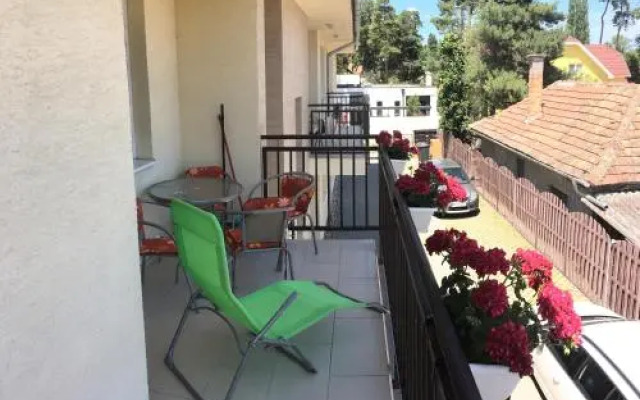 Dinda Apartman