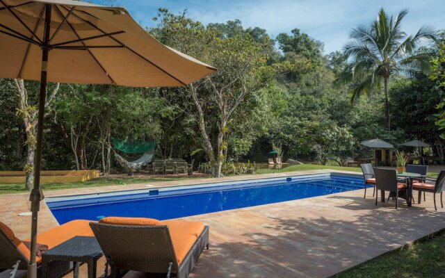 Villa Azalea Luxury B & B