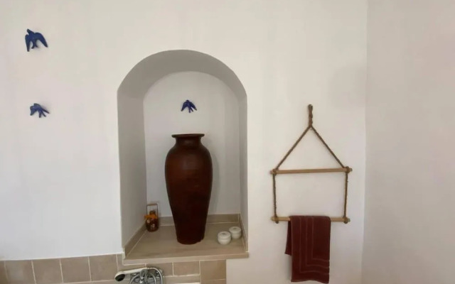 Charming 5-bed House in Granja