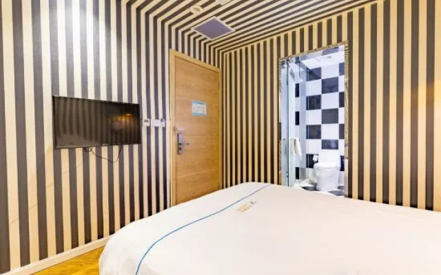 Jinglai Hotel (Shanghai University)