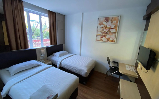 RedDoorz Premium near Grand Batam Mall