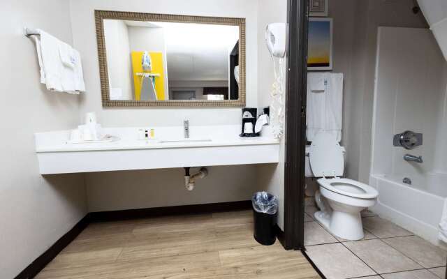 Days Inn by Wyndham Dayton Huber Heights Northeast