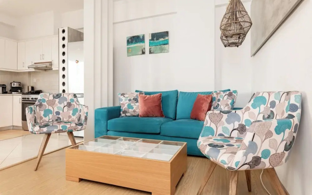 Eva's Cozy Urban Apartment