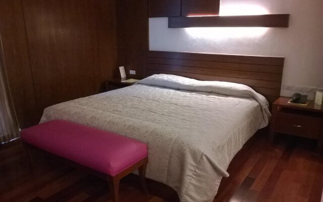 Skinetics Wellness Center Boutique Hotel