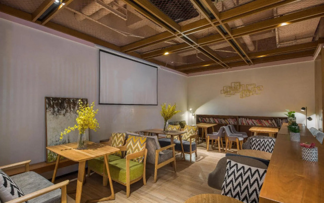 Chenfeng Zhenpin Hotel