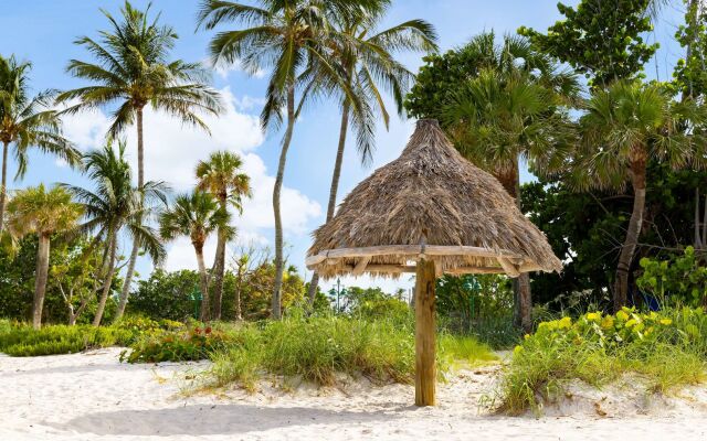 Hampton Inn Naples Central