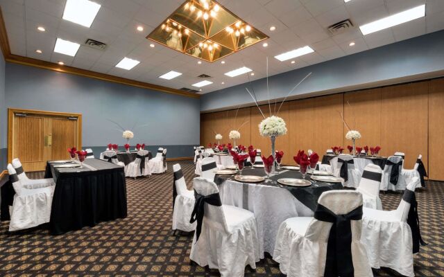 DoubleTree by Hilton Laredo