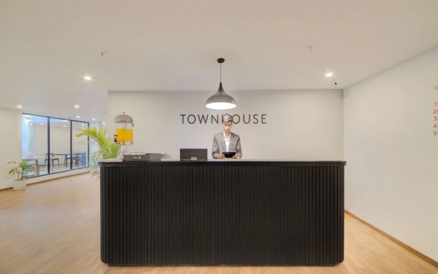 OYO Townhouse 111 A3 Empire