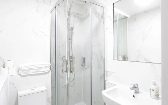 Skyvillion -vineyard Court- Enfield 1-bed Wgarden