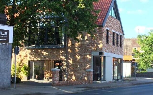 The Townhouse Apartment