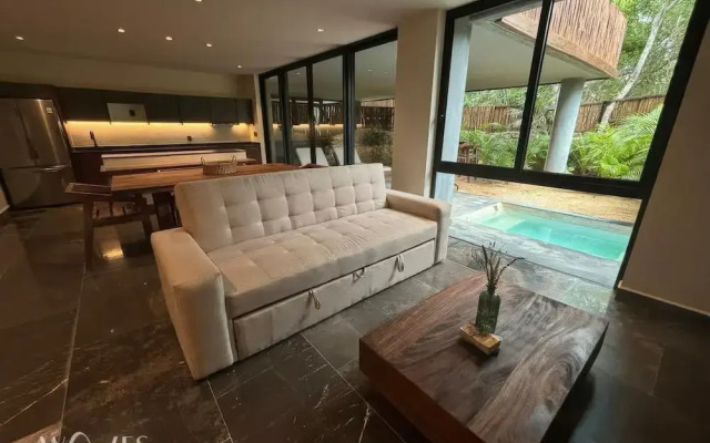 2BR w Private Pool Near the Beach Spacious Stay