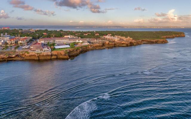 Sea Cliff Hotel