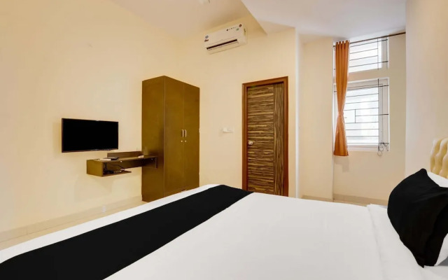 Cosy Stays at HBR Layout
