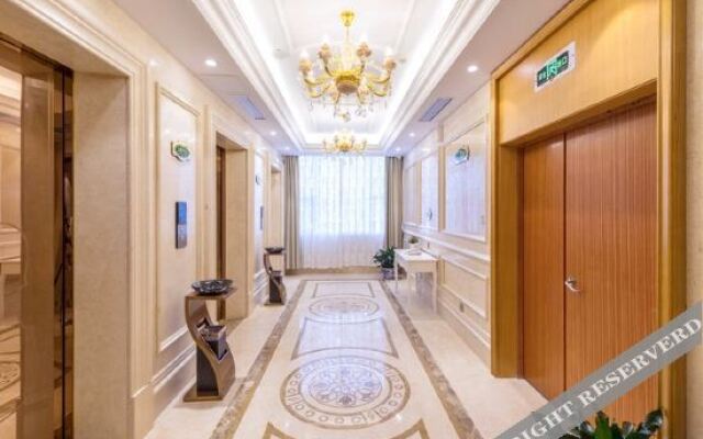 Vienna International Hotel (Yushan Sanqing Square)