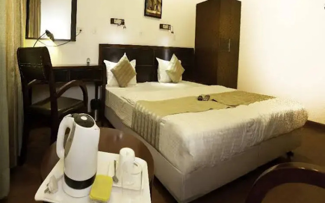 OYO Premium Medanta 2