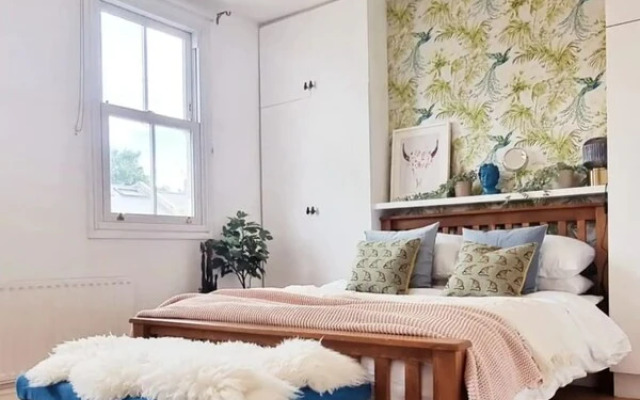 Stylish 3 Bedroom Townhouse in Brockley With Large Garden
