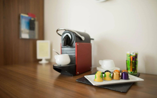 Hôtel Holidays & Work