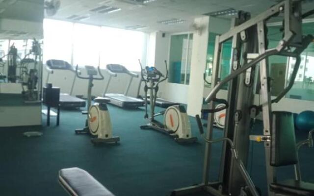 VUE RESIDENCES SERVICE SUITE 8 Pax