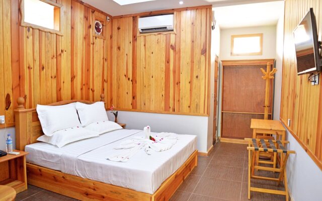 Golden Guest Hotel