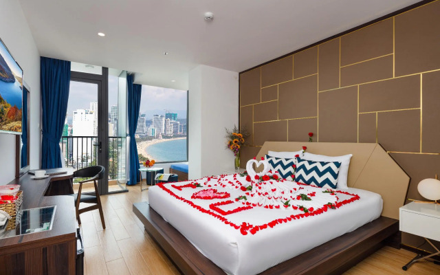 Crown Hotel Nha Trang