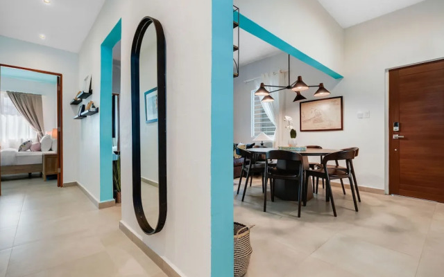 Stylish Apartment Includes Pool Parking in Condado